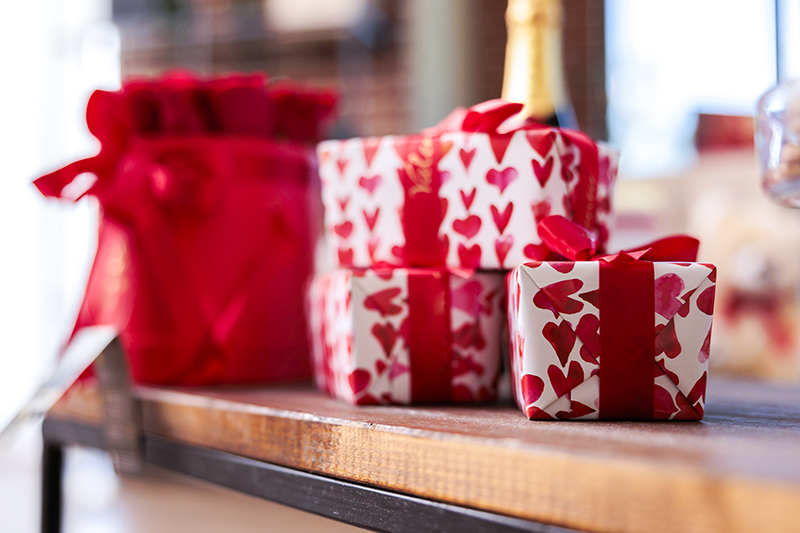Holiday gift guides: One of the best ways to capture market