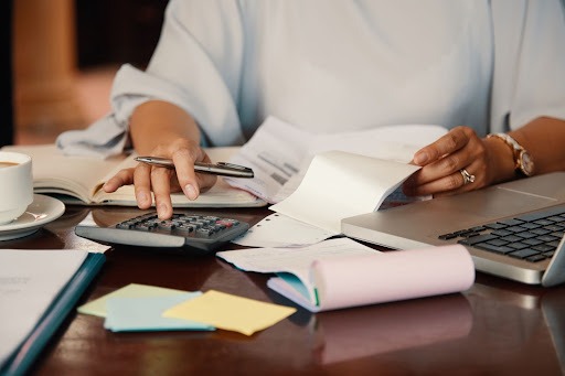 How to Save Money When Starting a Restaurant?
