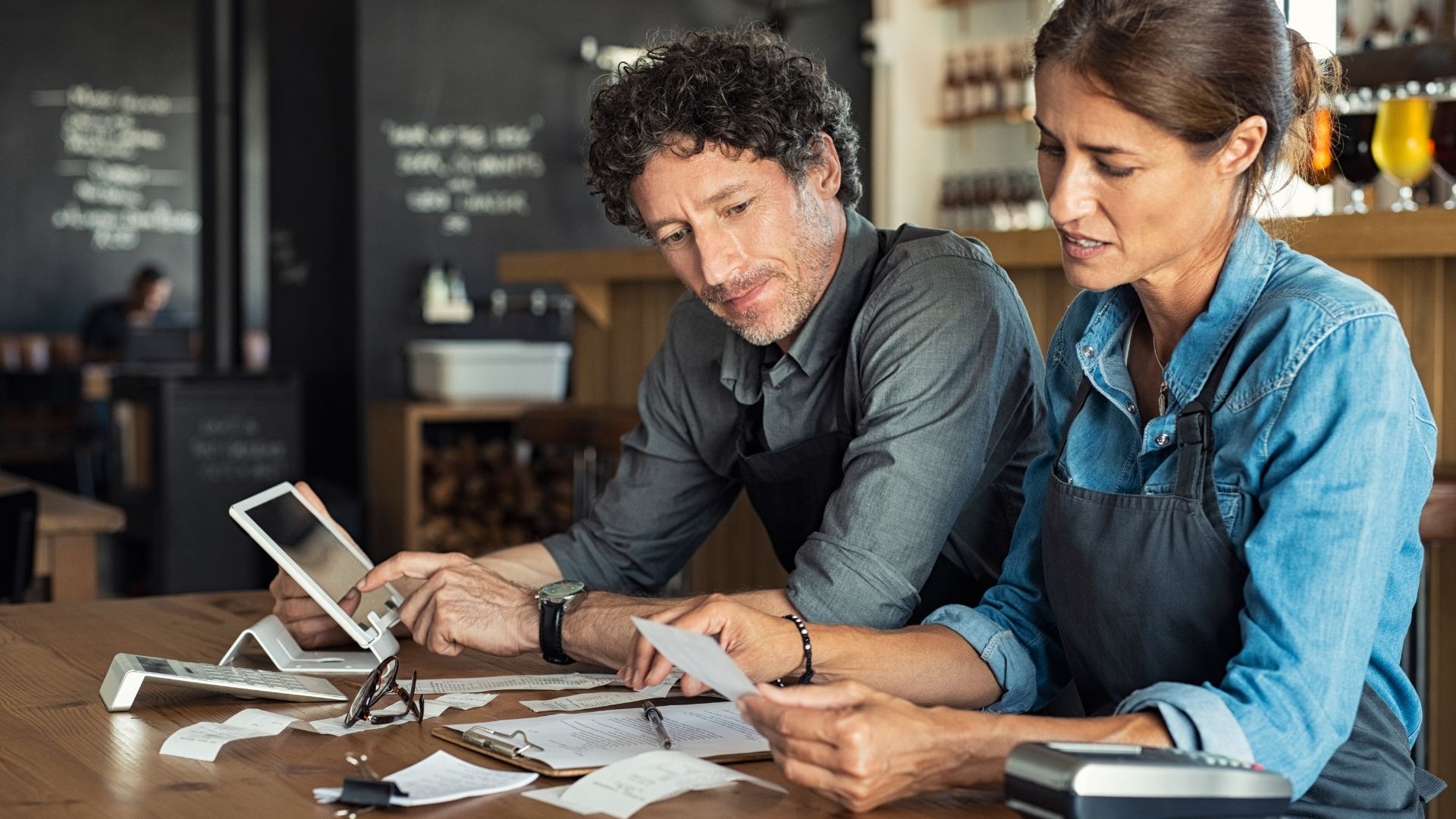 Smart Returns: A Closer Look at AI-Generated Return Policies